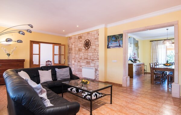 Holiday Home - Sa Gravera de Sa Barrala, Ses Covetes , Spain - EMF975 301