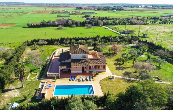 Holiday Home - Sa Gravera de Sa Barrala, Ses Covetes , Spain - EMF975 84