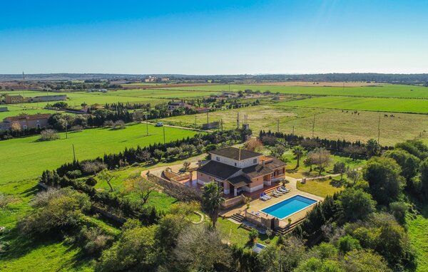 Holiday Home - Sa Gravera de Sa Barrala, Ses Covetes , Spain - EMF975 85