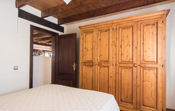 Casa de vacaciones - Can Parpal, Sant Llorenc , España - EMI018 606