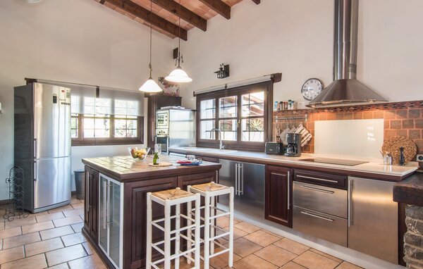 Casa de vacaciones - Can Parpal, Sant Llorenc , España - EMI018 404