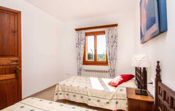 Holiday Home - Ses Sitjoles Seques, Campos , Spain - EMI129 604