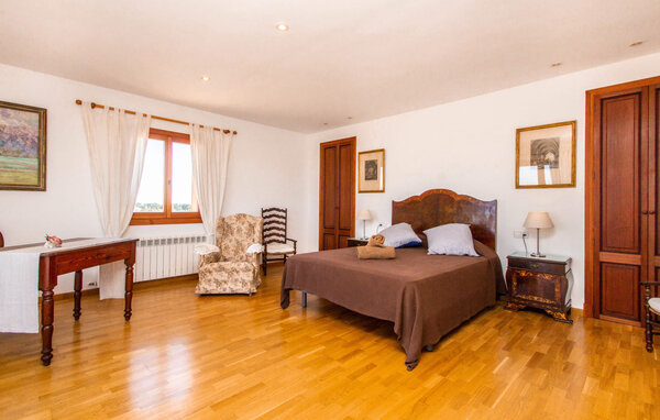 Holiday Home - Ses Sitjoles Seques, Campos , Spain - EMI129 606