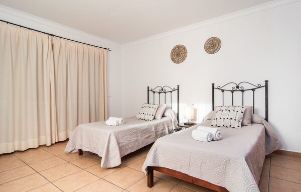Holiday Home - Son Peris, Cas Concos des Cavaller , Spain - EMI139 608