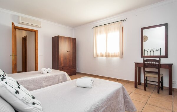 Holiday Home - Son Peris, Cas Concos des Cavaller , Spain - EMI139 609