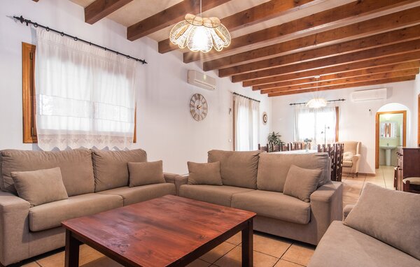 Holiday Home - Son Peris, Cas Concos des Cavaller , Spain - EMI139 303