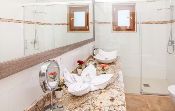 Holiday Home - Son Roca, Montuiri , Spain - EMI173 703