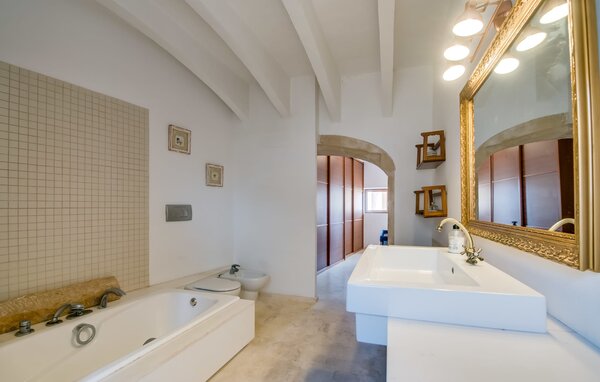 Holiday Home - Cal Senyor Damia, Santanyi , Spain - EMI177 702