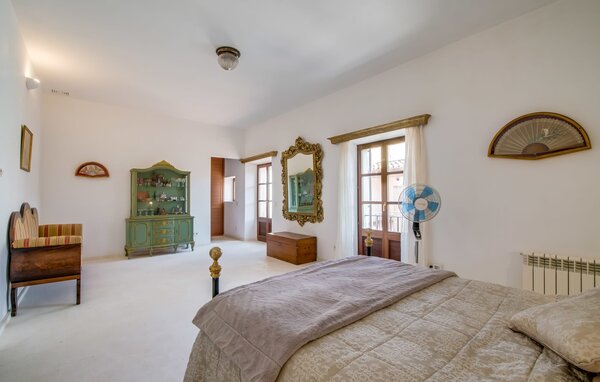 Holiday Home - Cal Senyor Damia, Santanyi , Spain - EMI177 602