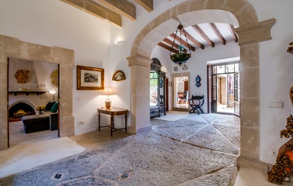 Holiday Home - Cal Senyor Damia, Santanyi , Spain - EMI177 503