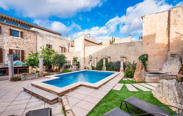 Holiday Home - Cal Senyor Damia, Santanyi , Spain - EMI177 2