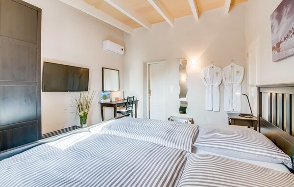 Holiday Home - Sun Club Home Petit, Llucmajor , Spain - EMI190 603