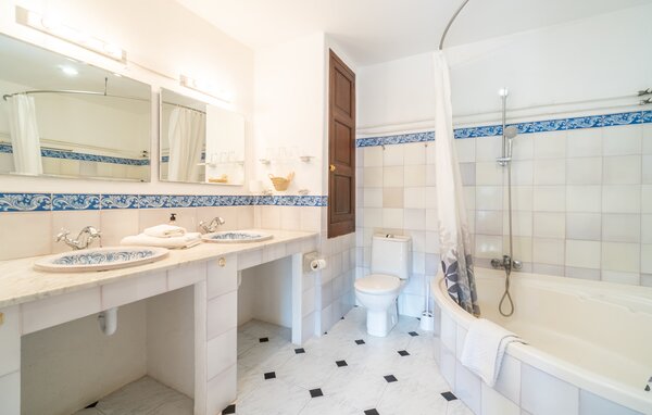 Holiday Home - Ca Na Siona Historic, Alcudia , Spain - EMI201 706