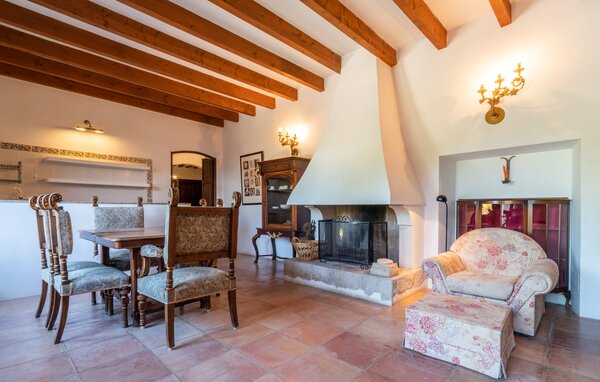 Holiday Home - Ca Na Siona Historic, Alcudia , Spain - EMI201 504