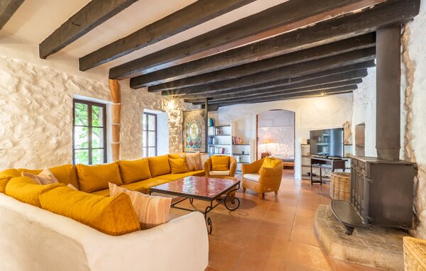 Holiday Home - Ca Na Siona Historic, Alcudia , Spain - EMI201 303