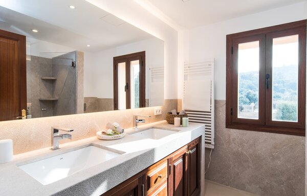 Holiday Home - Es Vidrie, Capdepera , Spain - EMI204 701