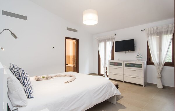 Holiday Home - Es Vidrie, Capdepera , Spain - EMI204 603