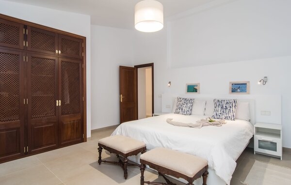 Holiday Home - Es Vidrie, Capdepera , Spain - EMI204 604