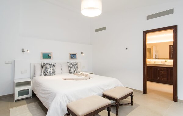 Holiday Home - Es Vidrie, Capdepera , Spain - EMI204 605