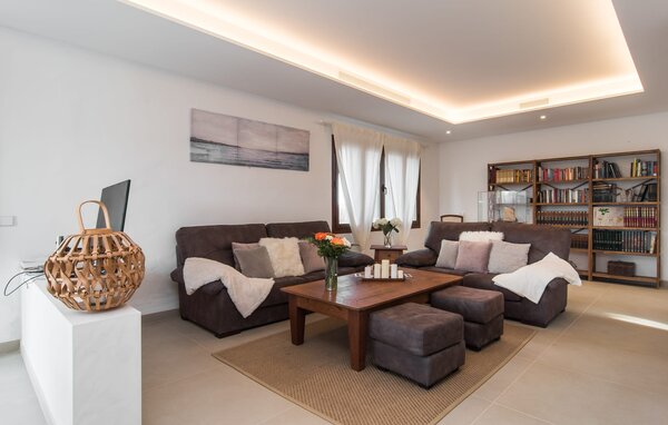 Holiday Home - Es Vidrie, Capdepera , Spain - EMI204 301