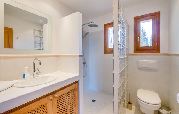 Holiday Home - Roca del Rey, Santanyi , Spain - EMI223 702