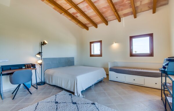 Holiday Home - Roca del Rey, Santanyi , Spain - EMI223 606