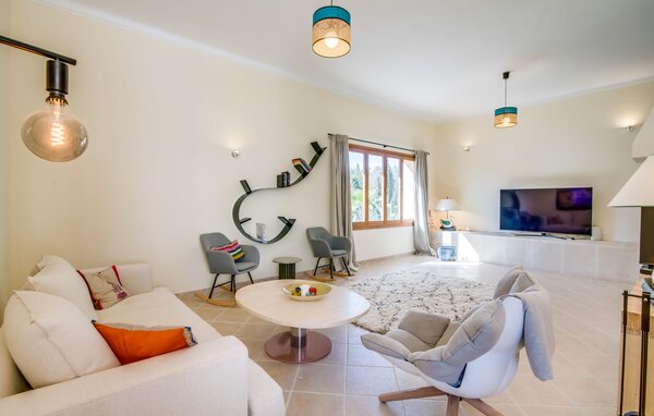 Holiday Home - Roca del Rey, Santanyi , Spain - EMI223 302