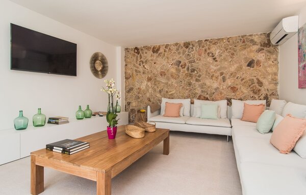 Holiday Home - Can Font de Costitx, Costitx , Spain - EMI255 303