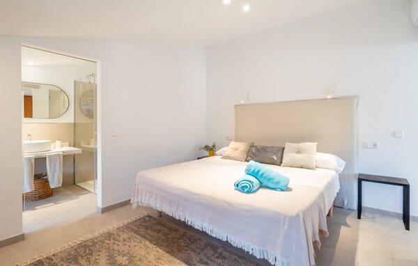 Holiday Home - Son Caminals, Arta , Spain - EMI256 604