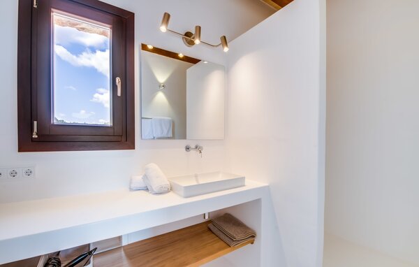 Holiday Home - La Fuente de Montuiri, Montuiri , Spain - EMI258 705