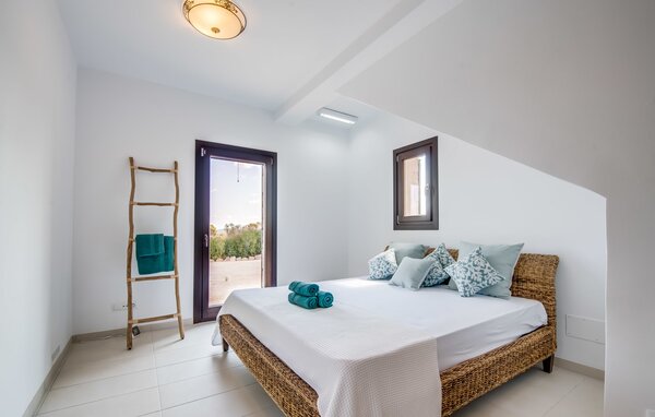 Holiday Home - La Fuente de Montuiri, Montuiri , Spain - EMI258 601