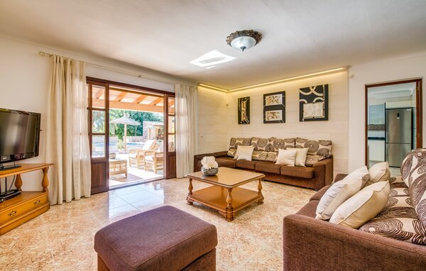Holiday Home - Es Jardi, Cala dOr , Spain - EMI259 302
