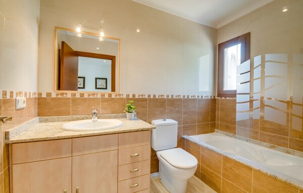 Holiday Home - El Delfin, Cala dOr , Spain - EMI262 704