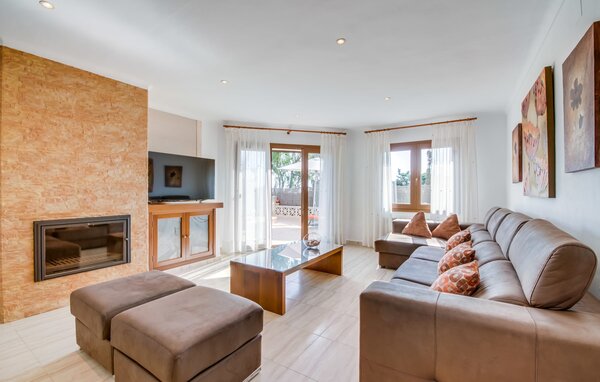 Holiday Home - El Delfin, Cala dOr , Spain - EMI262 302