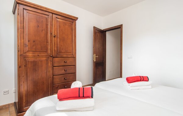 Holiday Home - Es Pinaro, Manacor , Spain - EMI302 602