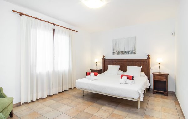 Holiday Home - Es Pinaro, Manacor , Spain - EMI302 603