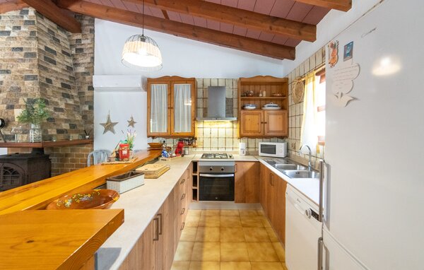 Holiday Home - Cas Sito, Cala Tuent , Spain - EMI384 401