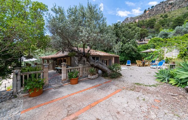 Holiday Home - Cas Sito, Cala Tuent , Spain - EMI384 101