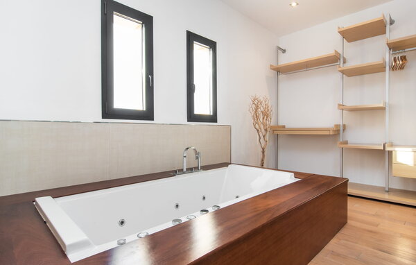 Holiday Home - Flor de Sal a Sa Canoveta, Campos , Spain - EMI391 702