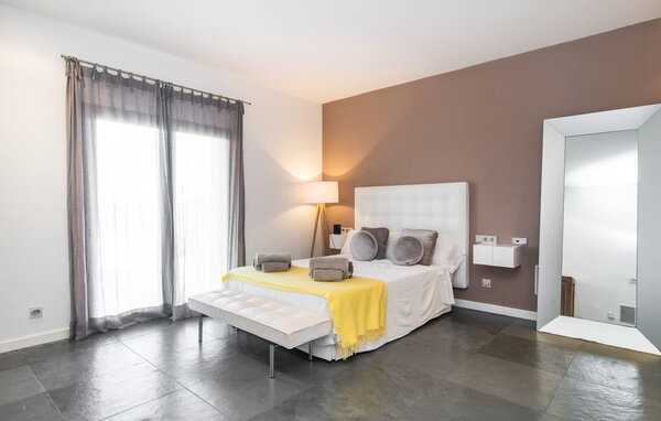 Holiday Home - Flor de Sal a Sa Canoveta, Campos , Spain - EMI391 609