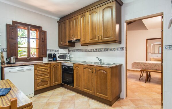 Holiday Home - Can Crestall, Campos , Spain - EMI427 402