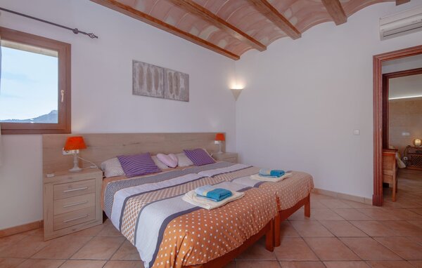 Holiday Home - Sa Bassa Seca, Cala Murada , Spain - EMI452 606
