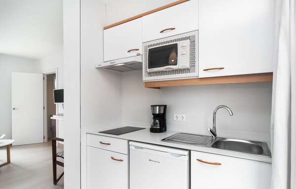 Apartment - Confluentia Playa 8, Can Picafort , Spain - EMI462 402