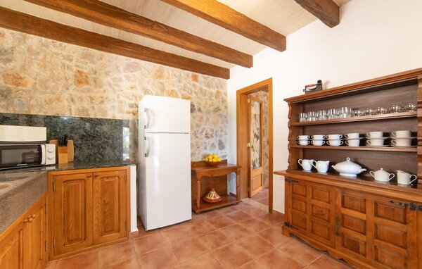 Holiday Home - El Cipres de Cala Millor, Cala Millor , Spain - EMI485 403