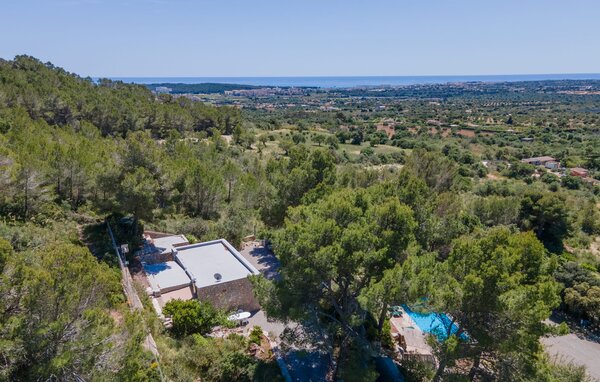 Holiday Home - El Cipres de Cala Millor, Cala Millor , Spain - EMI485 83