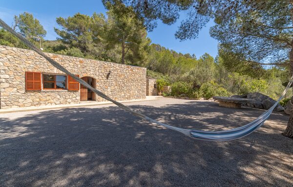 Holiday Home - El Cipres de Cala Millor, Cala Millor , Spain - EMI485 102