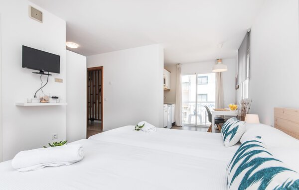 Apartment - Confluentia Playa 9, Can Picafort , Spain - EMI493 605