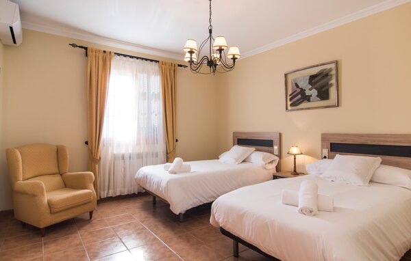 Holiday Home - Vernissa de Apolonia, Can Picafort , Spain - EMI552 601