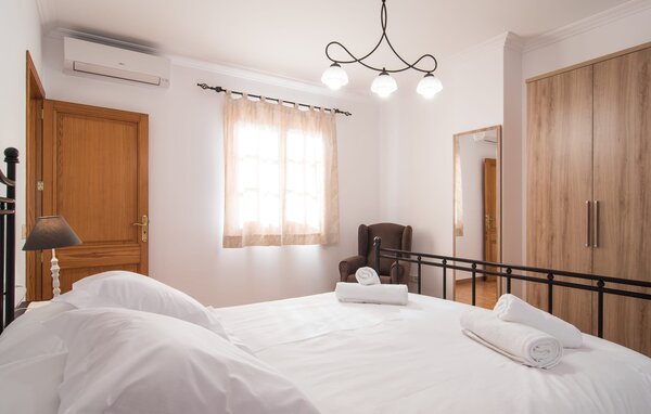 Holiday Home - Vernissa de Apolonia, Can Picafort , Spain - EMI552 607