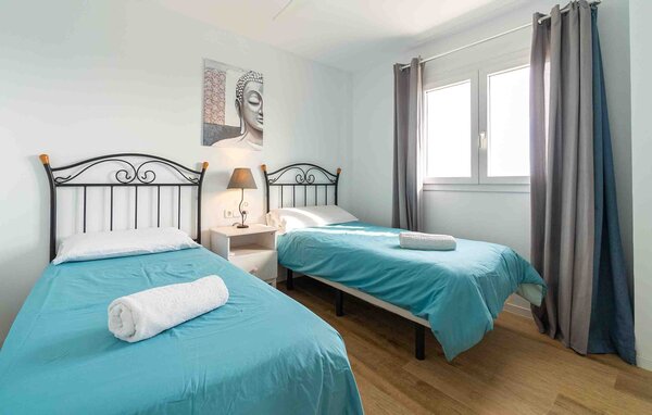 Apartment - Alcudia , Spain - EMI589 602
